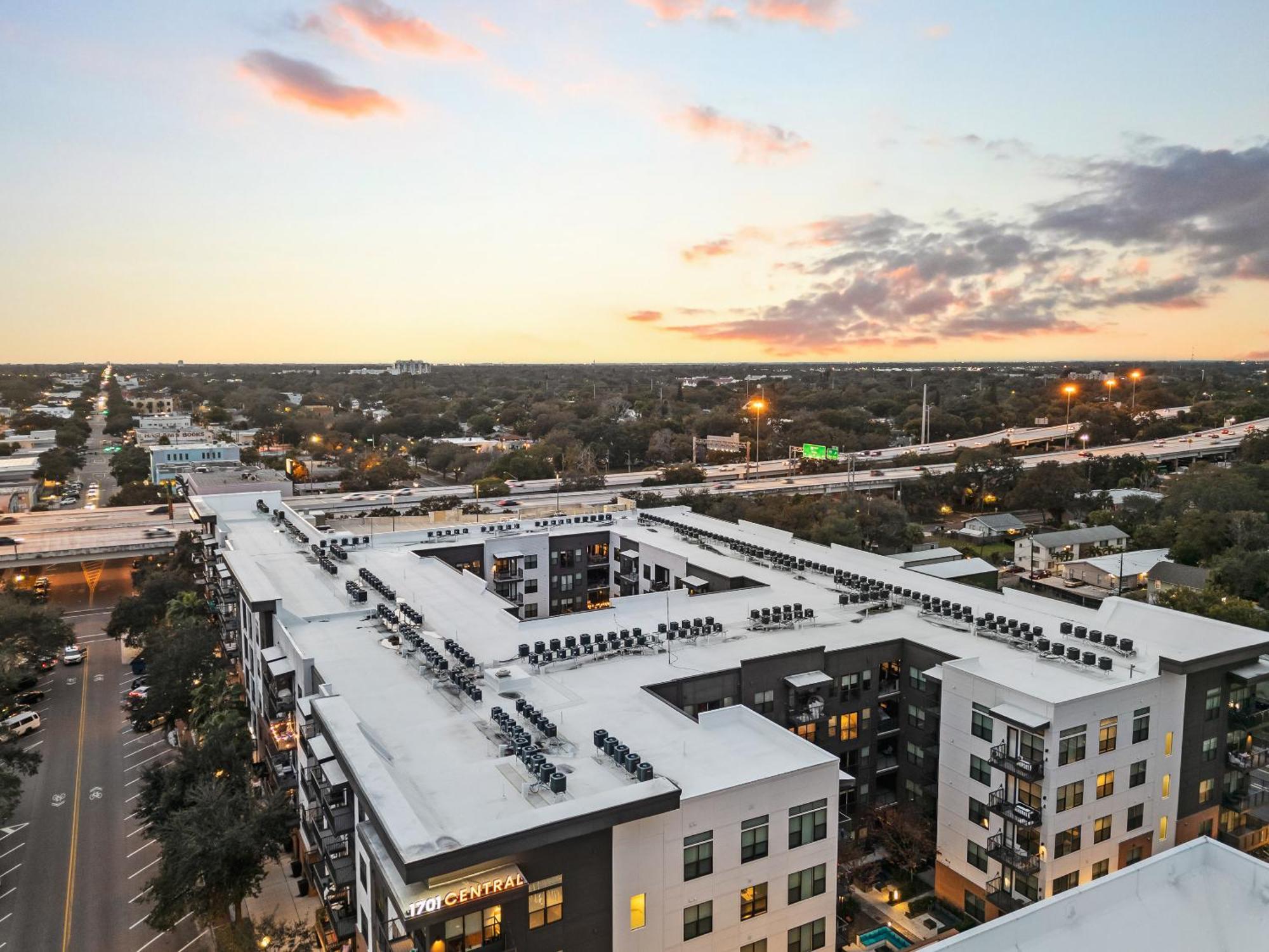 Tropicana Field 1 Bed In Downtown St Pete With Free Parking Сент-Питерсберг Экстерьер фото
